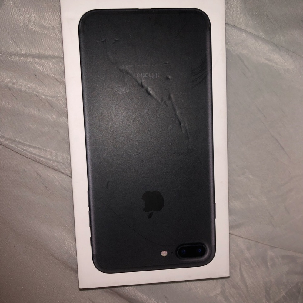 iPhone 7 Plus boxes - Picture 4 of 6